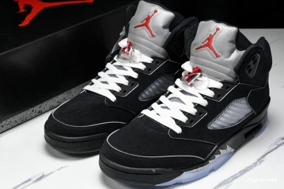 Hyperoad Metallic Jordan Air 5 “Black Reimagined” 0713